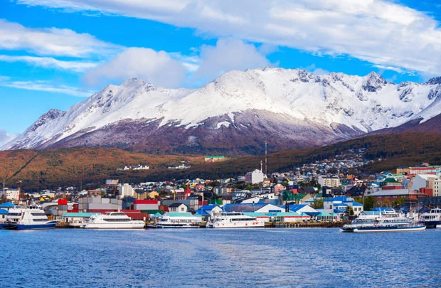 Le port d'Ushuaia, capitale de la province de la Terre de Feu en Argentine