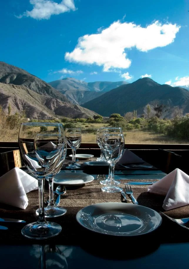 Le restaurant panoramique de l’hotel Casa de Adobe à Purmamarca en Argentine