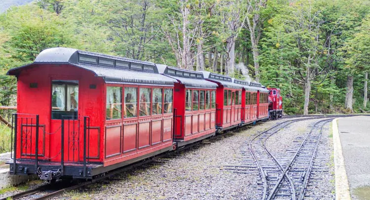 Le train del fin del Mundodu parc national de la Terre de Feu en Argentine