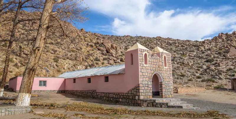 La petite église Santa Rosa de Lima à Tastil en Argentine