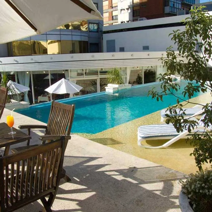 Piscine de l'hotel Abasto à Buenos Aires en Argentine