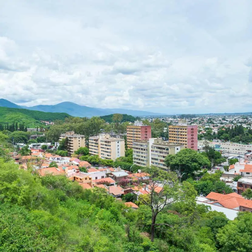 Vue aérienne sur la magnifique ville de Salta en Argentine