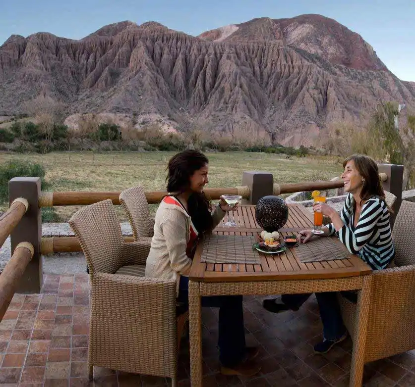 La terrasse de l’hotel Casa de Adobe à Purmamarca en Argentine